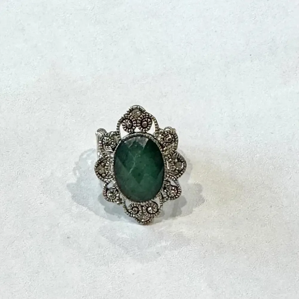Vintage Silver‎ Tone Costume Jewelry Ring One Size Green Stone Adjustable